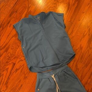 FIGS Blue Scrub Top and Pants Set